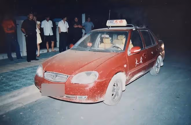 女計程車司機身中80刀被脫光衣服扔在草叢