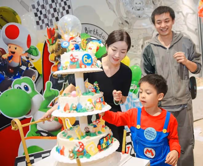 李晟李佳航為愛子慶生,6歲兒子濃眉大眼越長越帥,大名首曝光