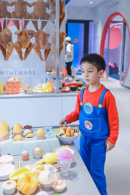 李晟李佳航為愛子慶生,6歲兒子濃眉大眼越長越帥,大名首曝光
