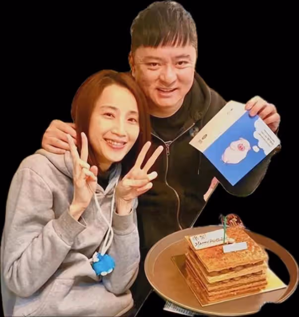 不許大陸人進入!香港女星多家茶餐廳倒閉,網友:活該