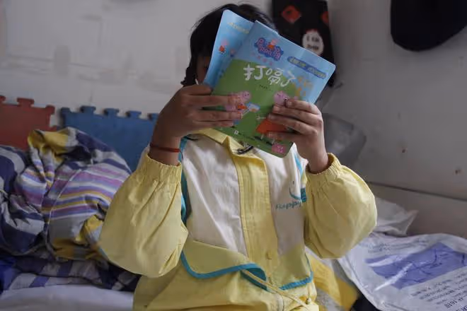 幼女患病父母生二胎悄然出走,奶奶撿廢品堅持治療孫女:怕遭天譴