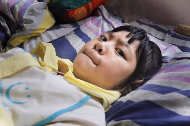 幼女患病父母生二胎悄然出走,奶奶撿廢品堅持治療孫女:怕遭天譴