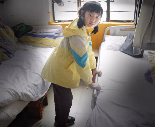 幼女患病父母生二胎悄然出走,奶奶撿廢品堅持治療孫女:怕遭天譴