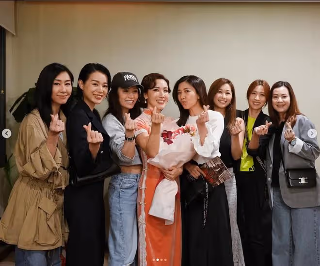 TVB前花旦內地走紅，直播時狂謝TVB！網友直呼有教養！
