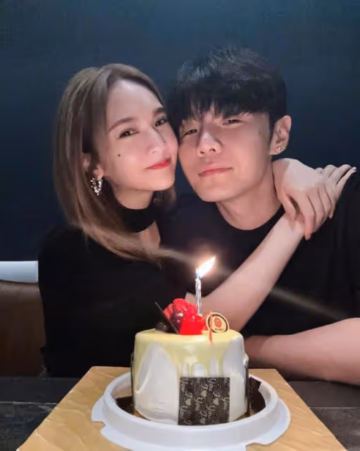楊丞琳曬慶生照，40歲幼態感不輸小姑娘，與好友同框賣萌超少女