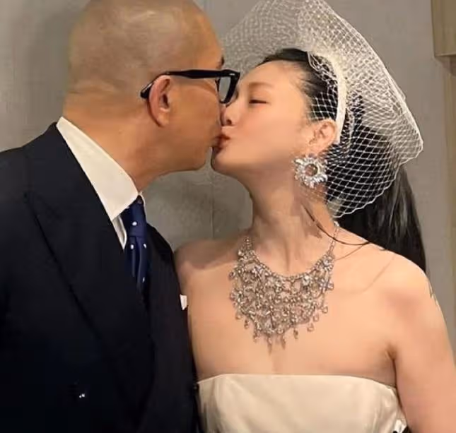 大S豁出去了!幫具俊曄宣傳海報!首次以夫妻組合露面,甜喊老公