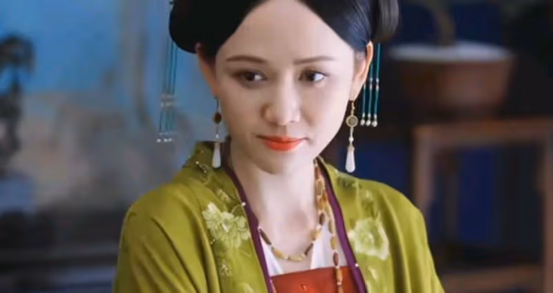 「花魁」別尬演,《墨雨雲間》28歲女配出場,才知道啥叫媚骨天成