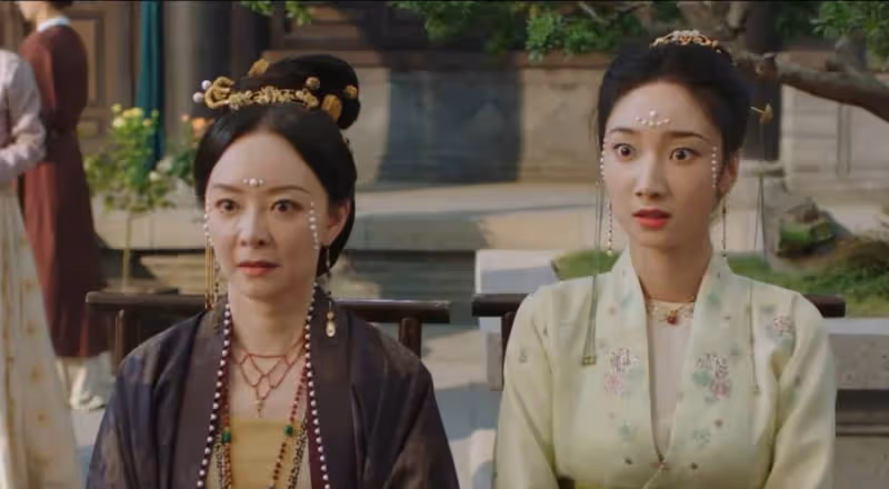 「花魁」別尬演,《墨雨雲間》28歲女配出場,才知道啥叫媚骨天成