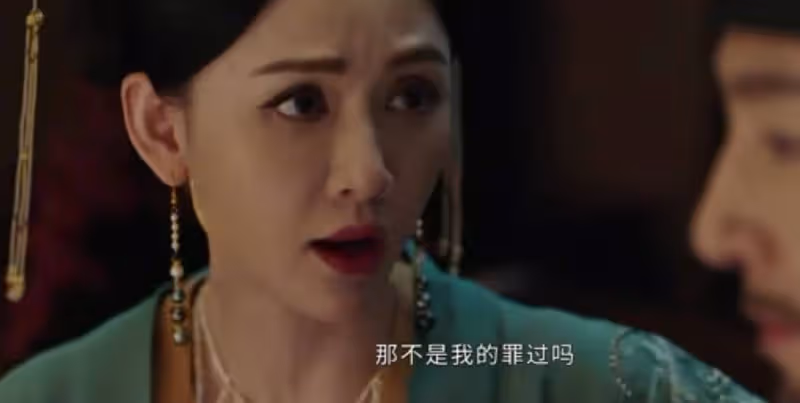 瞪眼、皮笑肉不笑，45歲陳喬恩出場，才明白什麼叫「惡毒繼母」