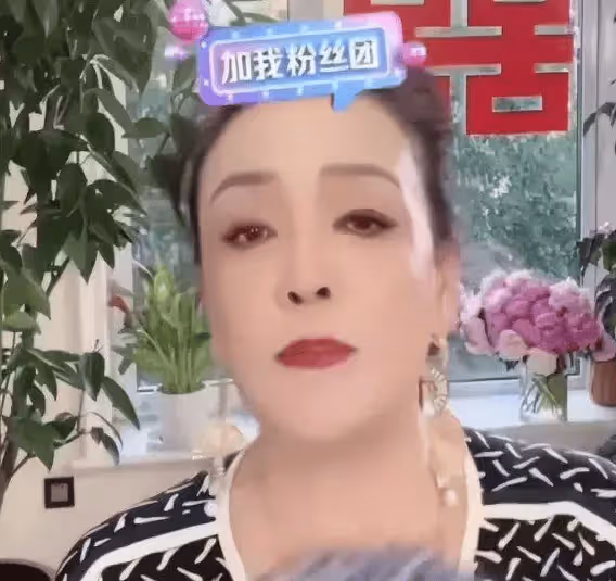 張蘭內涵大S?張蘭直播分享馬筱梅贈的禮物,意外曝光大S從沒叫過媽
