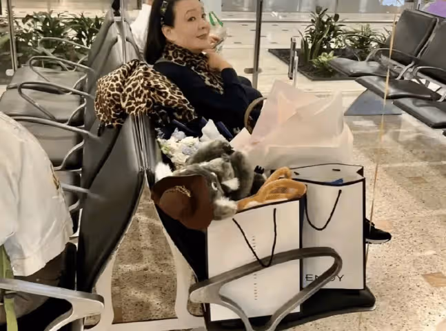 張蘭內涵大S?張蘭直播分享馬筱梅贈的禮物,意外曝光大S從沒叫過媽