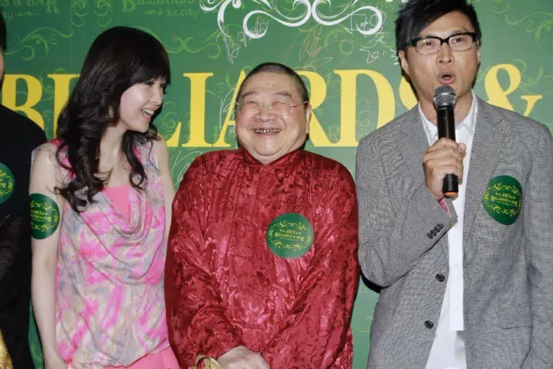 凍齡港星疑聲帶老化!上台獻唱極不穩!排斥上《姐姐》跟人競爭