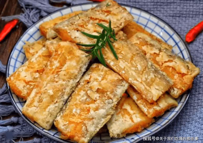 這才是炸帶魚的正確做法,酥香可口,放涼也不回軟,方法超簡單