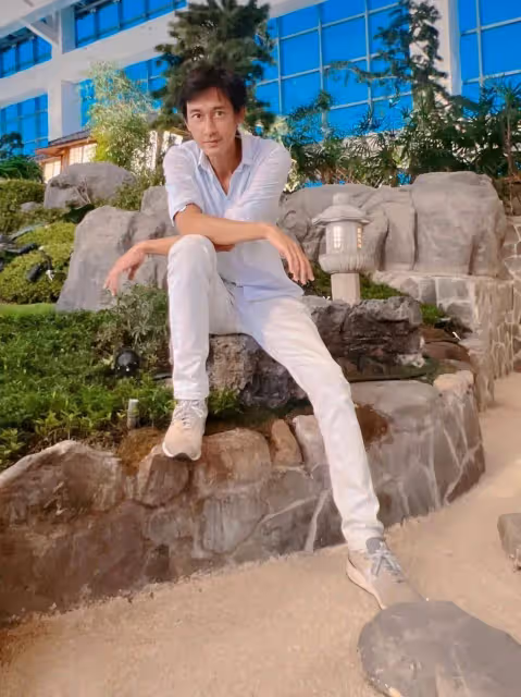 突發,台灣知名偶像男星母親自殺,本人爛醉拒絕認屍,精神狀態成疑