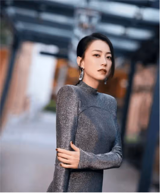 謝霆鋒背後的女人，因酷似王菲而頻頻傳出緋聞，人氣堪比一線女星