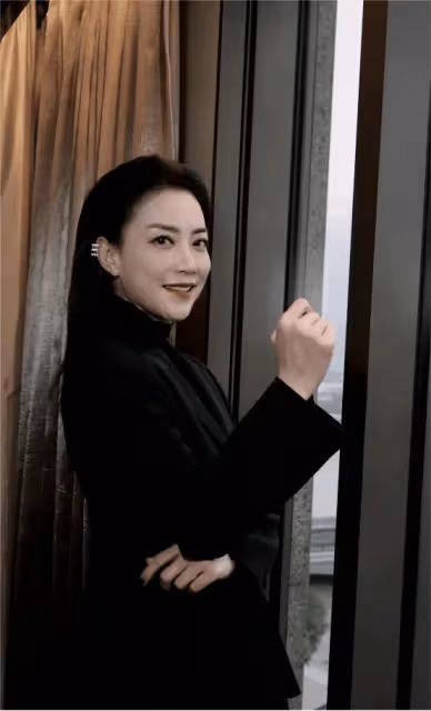 謝霆鋒背後的女人，因酷似王菲而頻頻傳出緋聞，人氣堪比一線女星