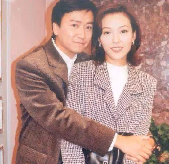 TVB最美女配如今內地直播成隱形富婆,開百萬豪車,曾因一段感情惹非議