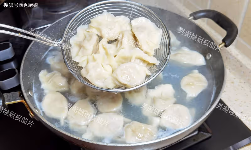 夏天,黃瓜冬瓜靠邊站,經常上火多吃它,維C含量高,包餃子特香