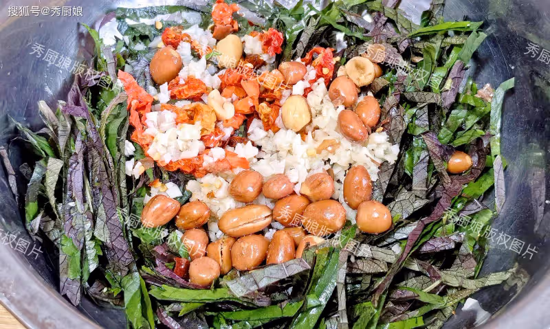 端午前，遇到這菜要使勁吃，鮮嫩營養，全身是寶，隨手一拌真香！