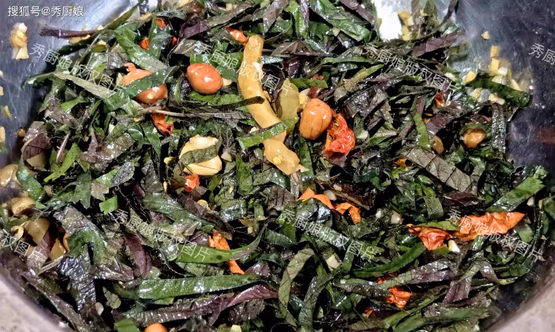 端午前，遇到這菜要使勁吃，鮮嫩營養，全身是寶，隨手一拌真香！