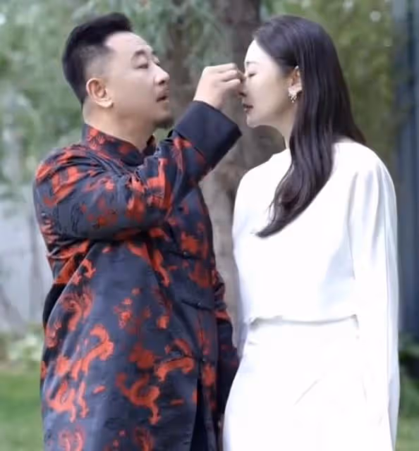 黃海波曲柵柵慶祝結婚十周年,感謝妻子不離不棄,黃磊在喜宴發言