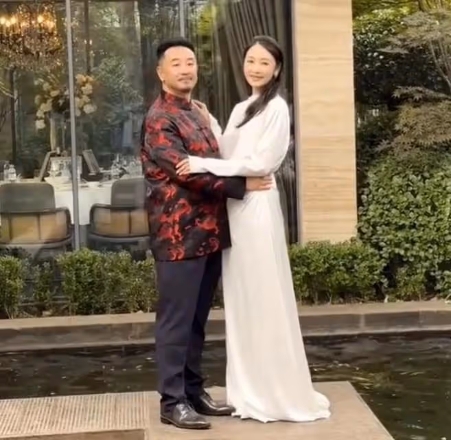 黃海波曲柵柵慶祝結婚十周年,感謝妻子不離不棄,黃磊在喜宴發言