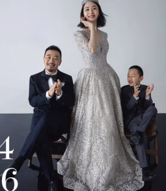 黃海波曲柵柵慶祝結婚十周年,感謝妻子不離不棄,黃磊在喜宴發言