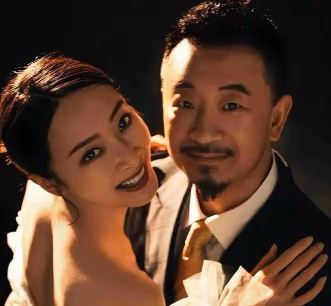 黃海波曲柵柵慶祝結婚十周年,感謝妻子不離不棄,黃磊在喜宴發言