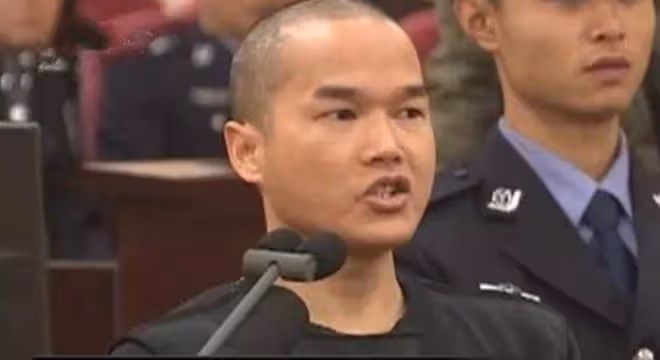 1996年,13歲少年目睹母親被害,隱忍22年,除夕夜為母復仇
