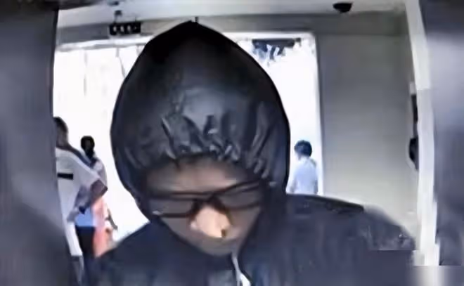 回顧:出租司機想搶劫,卻因乘客的話起了殺心,侵犯後將其拋屍
