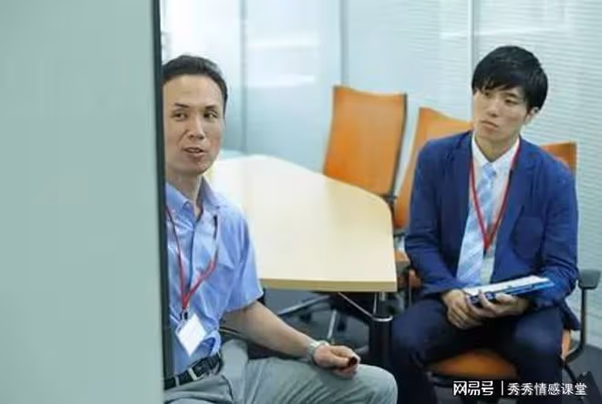領導退休,我自費請客送行,他司機私拿2條好煙,我被提拔愣住了