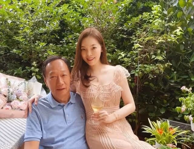 擊敗林志玲！34歲成富士康女主人，為郭台銘連生3胎，她做對什麼