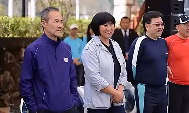 回顧王石：二婚娶小30歲田朴珺，69歲老來得女，如今他幸福嗎？