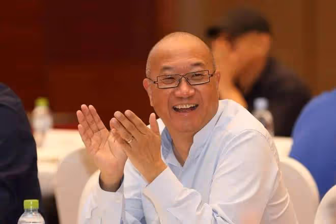 回顧王石：二婚娶小30歲田朴珺，69歲老來得女，如今他幸福嗎？