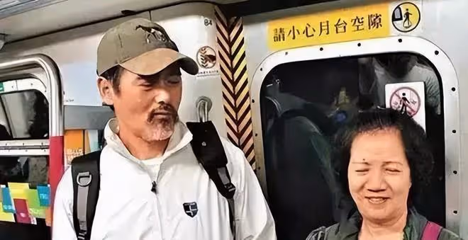 京圈公主朱珠逛特賣會,身形臃腫和精修圖反差大,拮据生活疑曝光