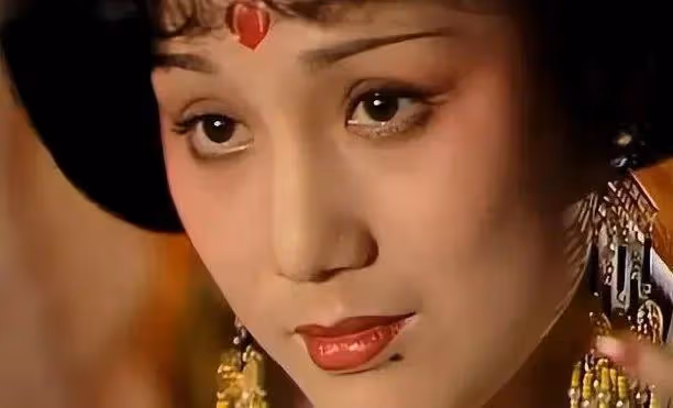 古典第一美人:與男友相愛27年未婚未育,離世3年,無數人仍想念