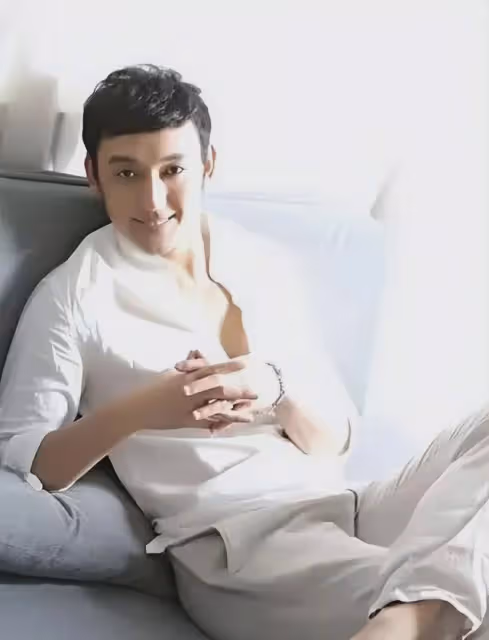 原來他早已離世!生前一天吃十幾片止疼藥,20天被死神帶走
