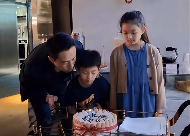 玥玥催汪小菲給她買房,還問他會不會再生孩子,網友:大S教的