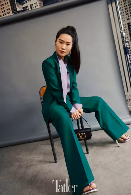 張末沈月合體登封，導演濃妝變混血臉好高級，星二代韓風缺辨識度