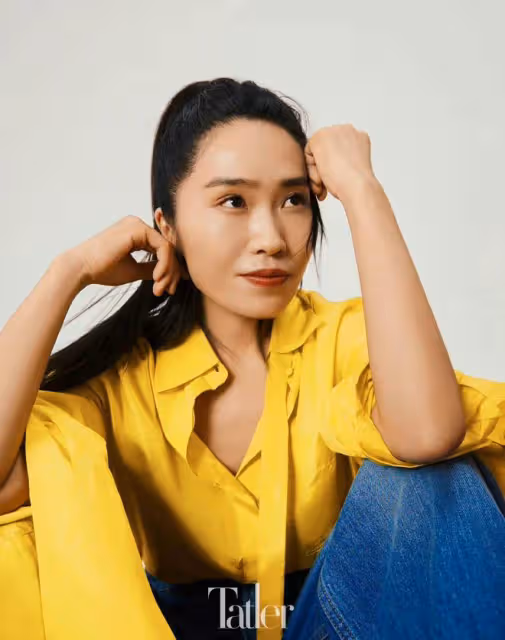 張末沈月合體登封，導演濃妝變混血臉好高級，星二代韓風缺辨識度