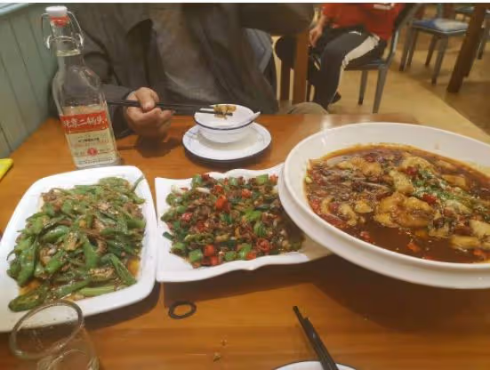 回顧:53歲大姐出軌多年,情夫直言就愛她,大姐:他就是個無賴