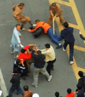 回顧:53歲大姐出軌多年,情夫直言就愛她,大姐:他就是個無賴