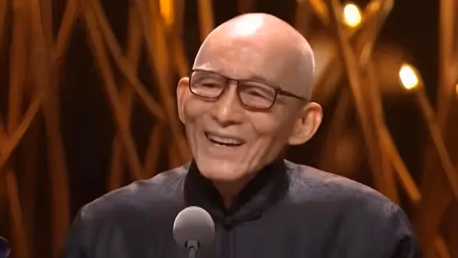 游本昌讓出白玉蘭獎機會,胡歌盛讚前輩風範,演藝界傳承之美談