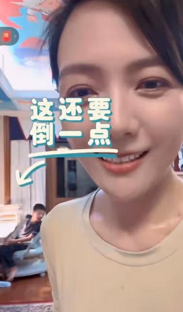 汪涵有二胎了?楊樂樂曬娃稱「孩子們」,粉色小梳妝檯搶鏡