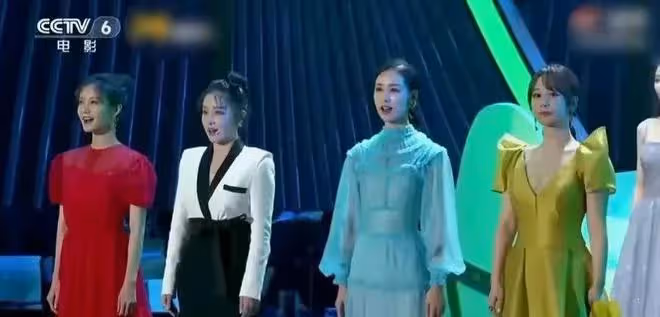 被丑脖子拖累的6位明星，明明有張美人臉，一看脖子全「毀」了