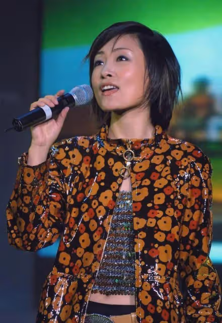又一歌手跳樓去世!新婚不到100天自殺,跳樓前將30萬交給母親