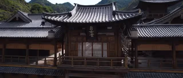 《墨雨雲間》：真姜梨慘死，假姜梨發現宰相之女不如螻蟻