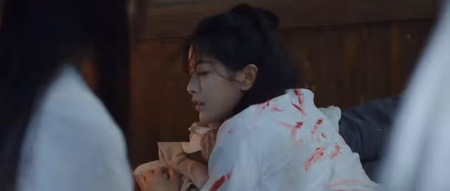 《墨雨雲間》：真姜梨慘死，假姜梨發現宰相之女不如螻蟻