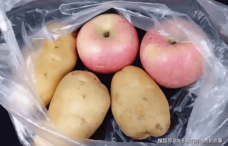 今天才知道,保存土豆這麼簡單,放一年不發芽不腐爛,不學可惜了