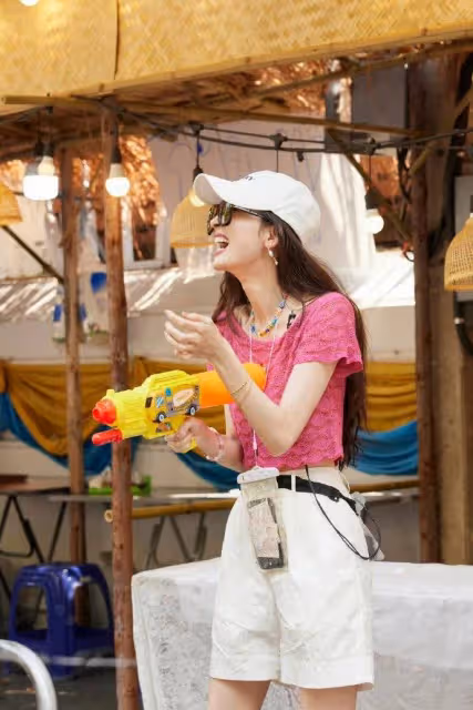 娜扎秦嵐辛芷蕾泰國潑水節美圖!三大美女魅力不可小覷
